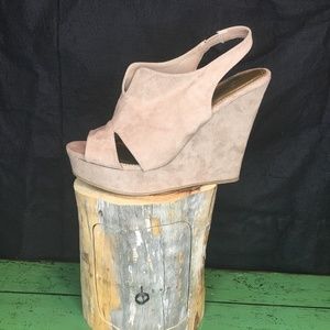 Chinese Launday Platform Wedge